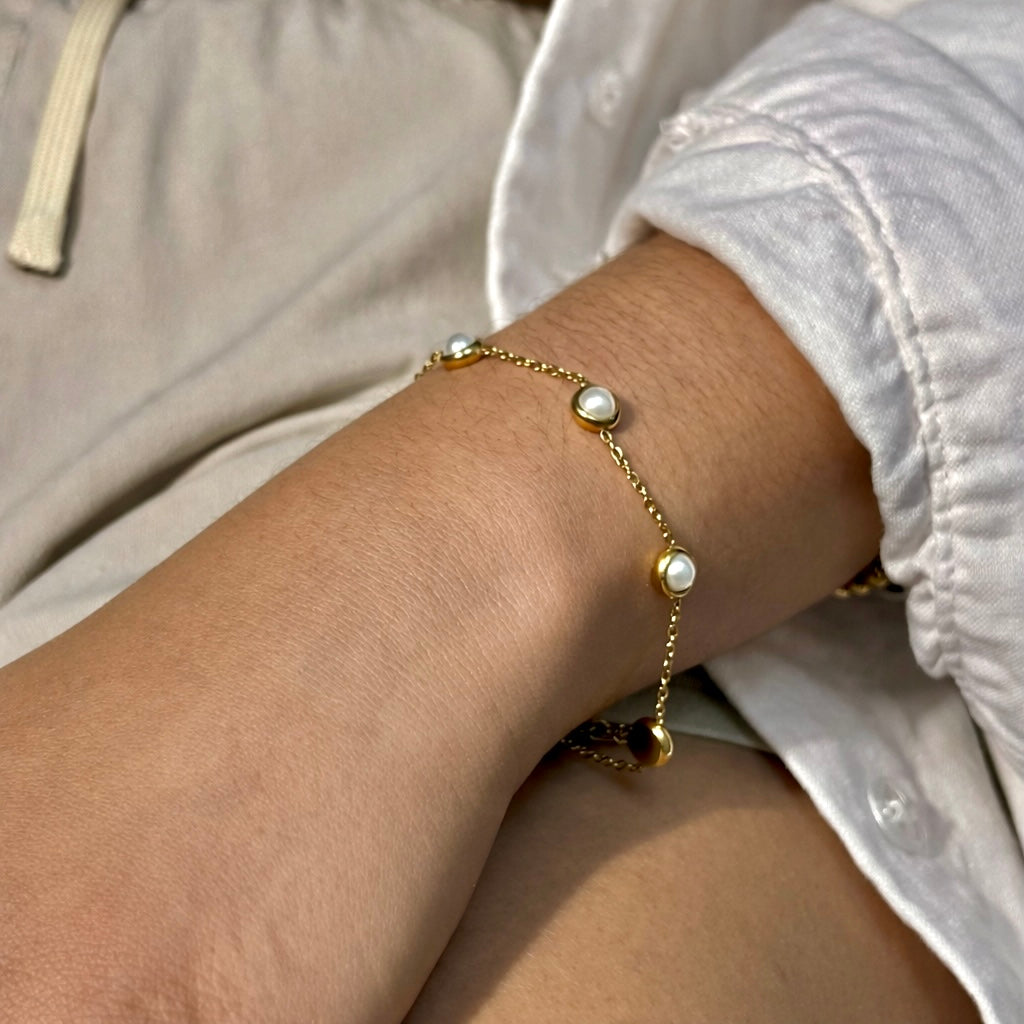 Pearl Orbit Bracelet